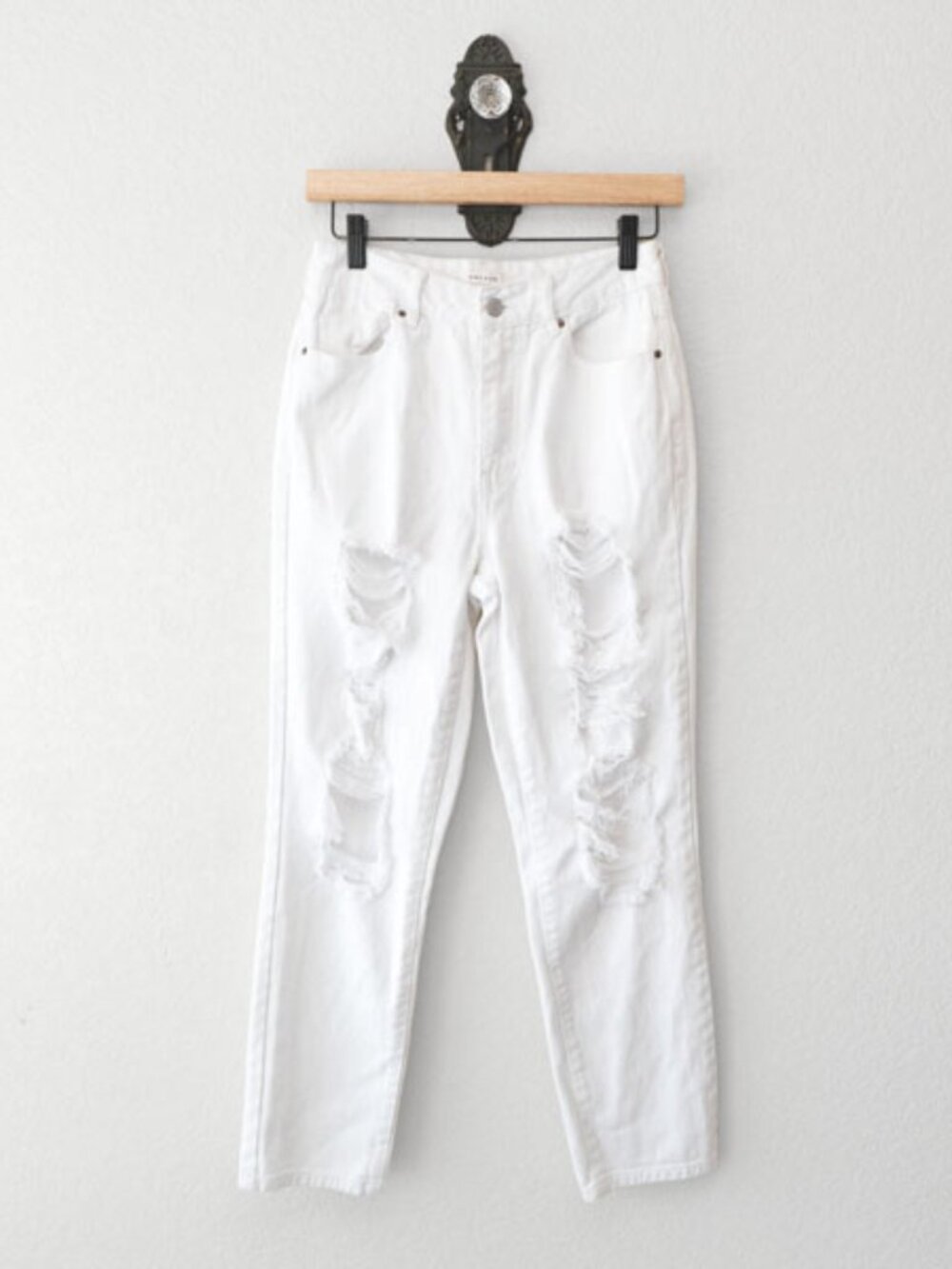 PacSun White Mom Jeans 26 High Rise Distressed Straight Leg Cotton Denim